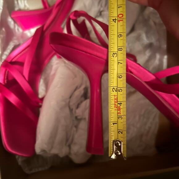 Steve Madden Brendi Strappy Satin Square Toe Heel Fuchsia Women 10 Tried On - Picture 8 of 11